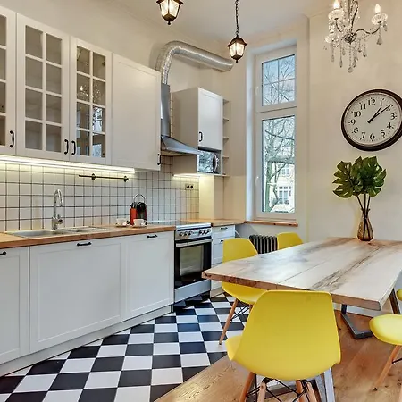 Апартаменты Family - Dla Rodzin Z Parkingiem - Spokojna Kamiennica - By Lion *